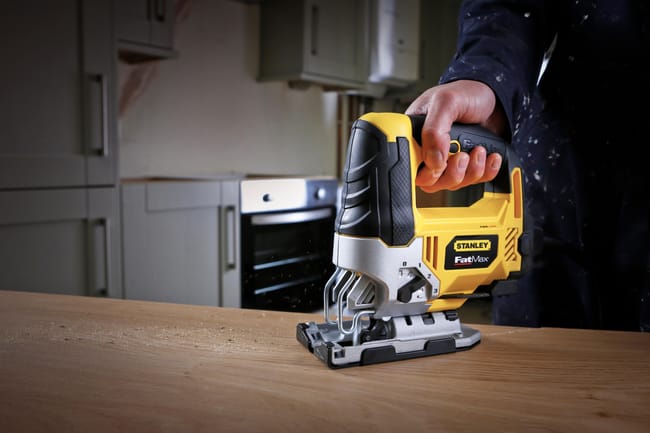 Stanley Seghetto Alternativo 220 V 710W FME340K-QS