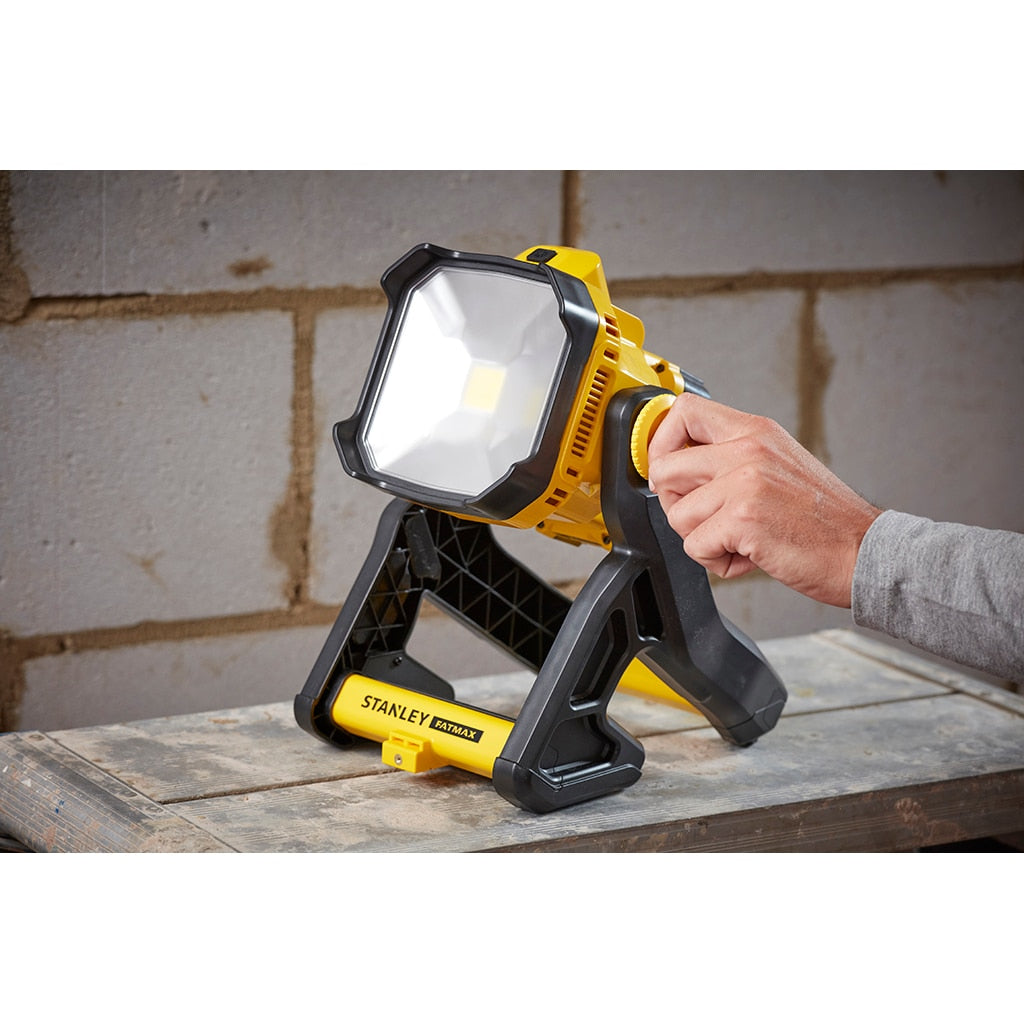 Lampada da Cantiere 18V Stanley Fatmax V20 Senza Batterie e carica